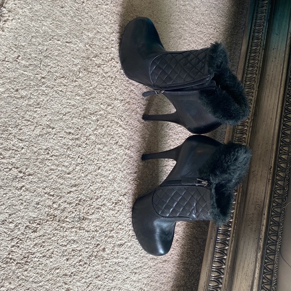 Guess booties - Picture 2 of 7